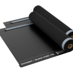 SYSTEMIT / BLACK Core 140 melna fasādes difūzijas membrāna ar līmjoslām (140g/m² - 75m² rullis ) UV 3 mēn. 081181-06