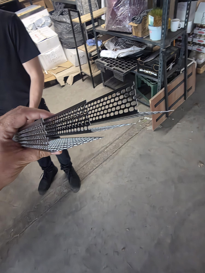 perforēts latojuma aizsargprofils Vent-PROTECT 30/50mm